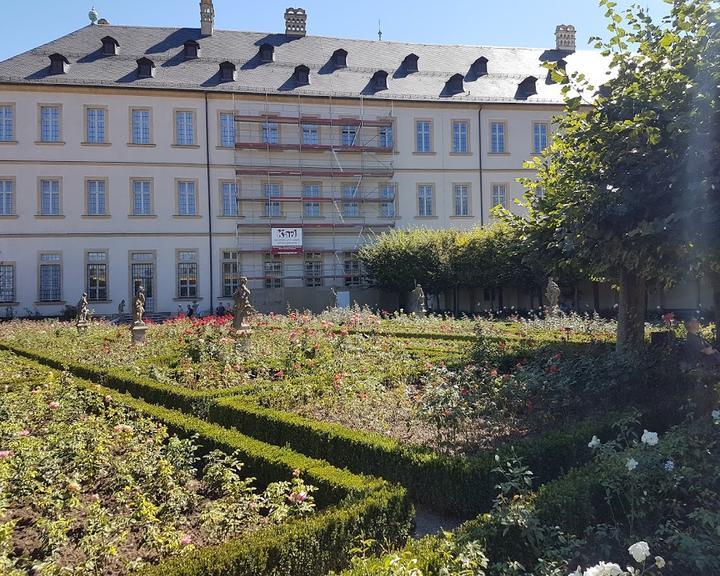 Cafe im Rosengarten